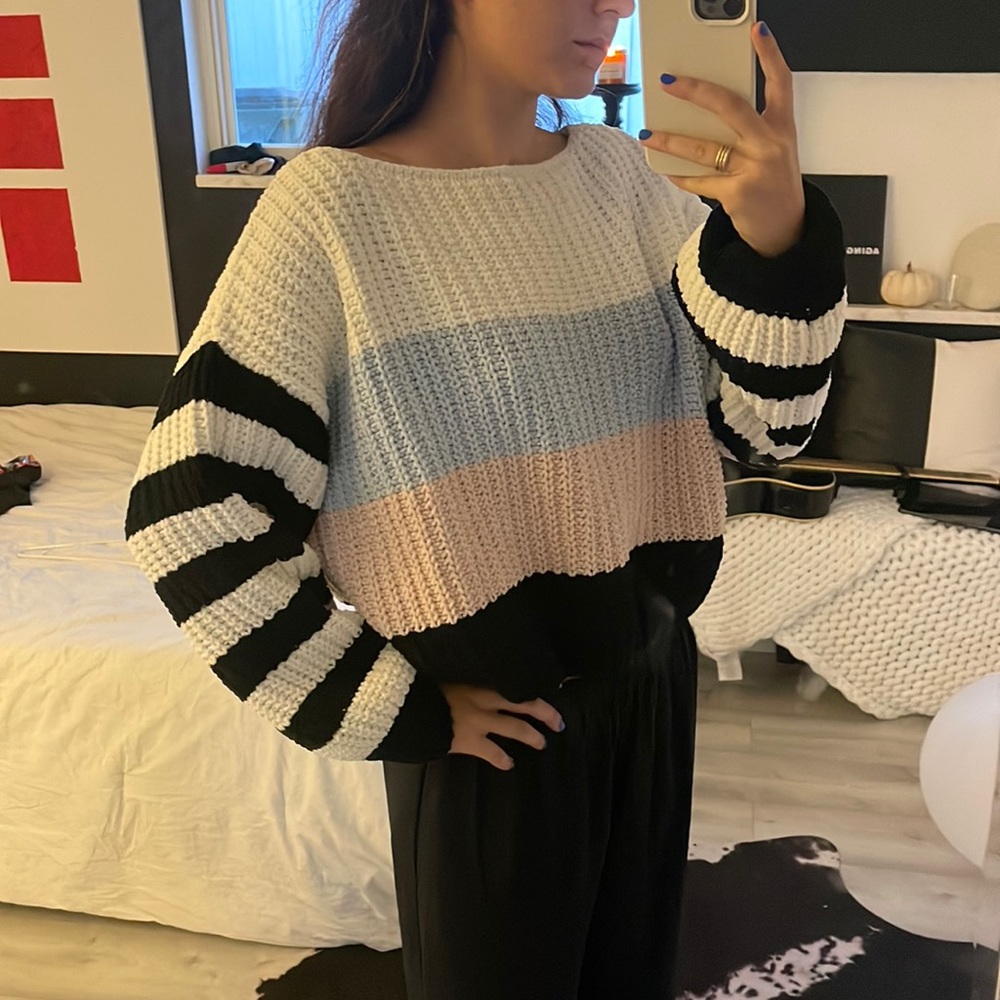 Forever 21 Long Sleeve Sweater